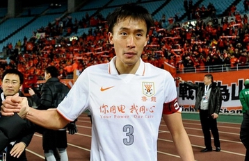 用冠军告别！前巴萨传奇正式挂靴退役，结束17年辉煌生涯