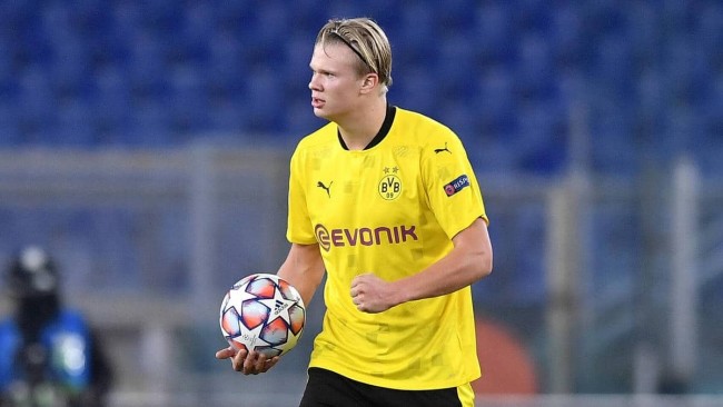 莱奥罚点前铃木彩艳对他说踢右边，最终莱奥踢向右边并且罚进