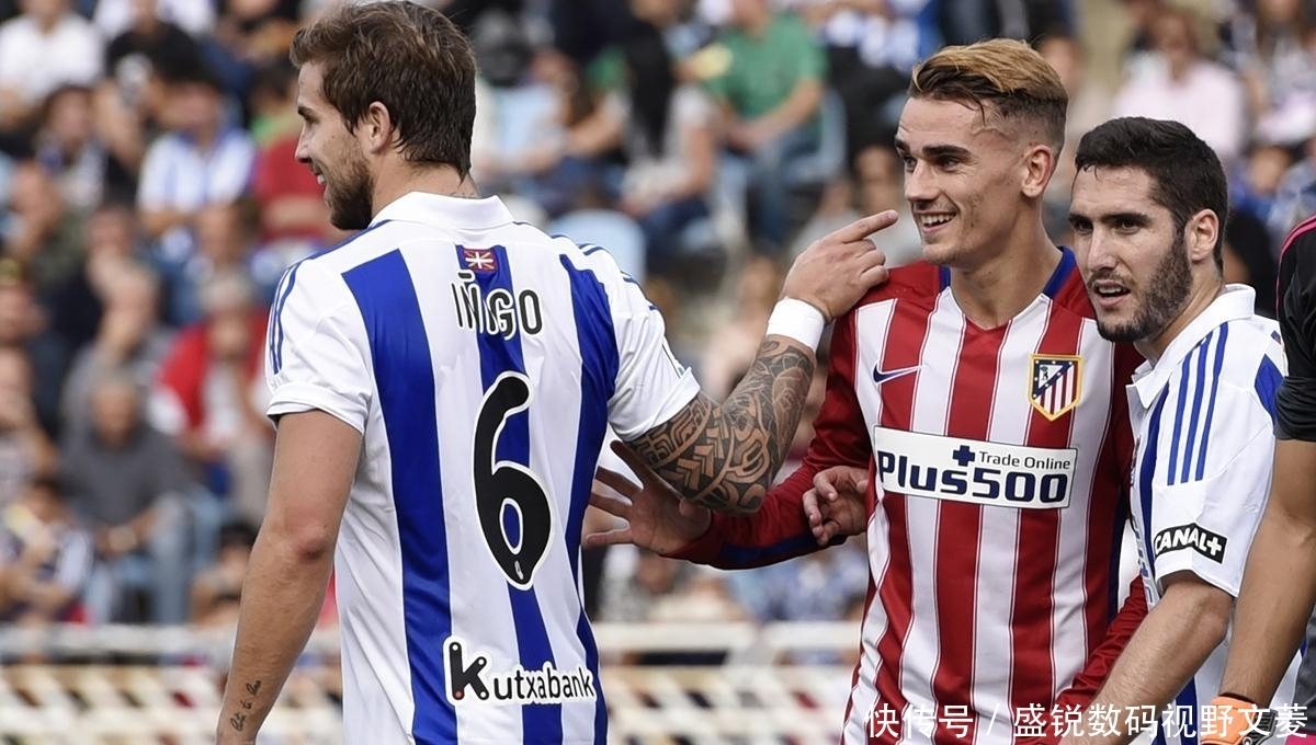 半场战报：美因茨0-1佛罗伦萨，佐姆破门