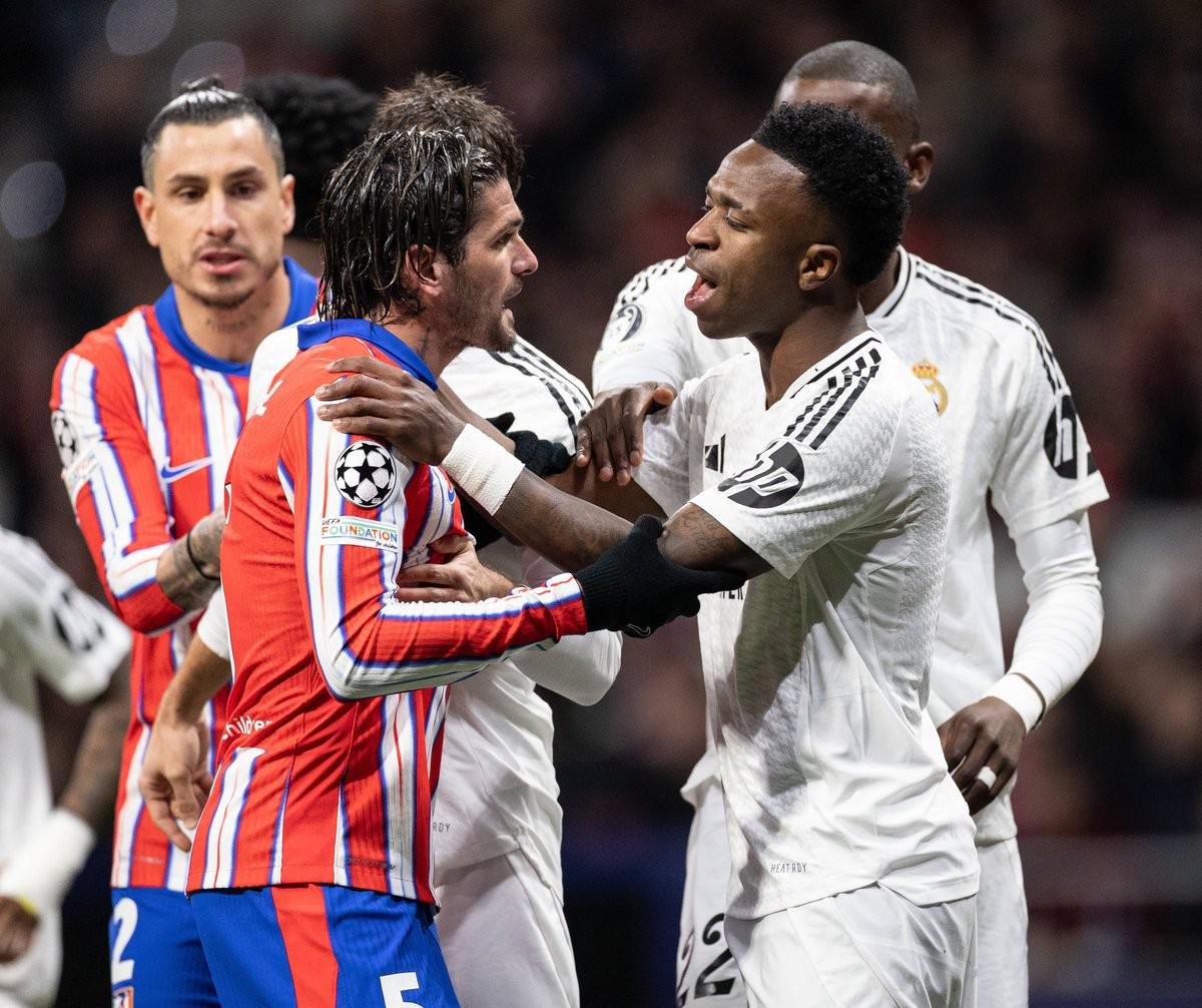 孔德打进两球，赛后收获9.7的虎扑评分！